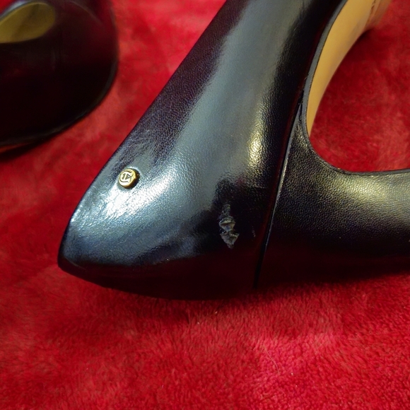 Etienne Aigner Taylor Classic Leather Black Heels - Size 7.5W - Picture 4 of 4